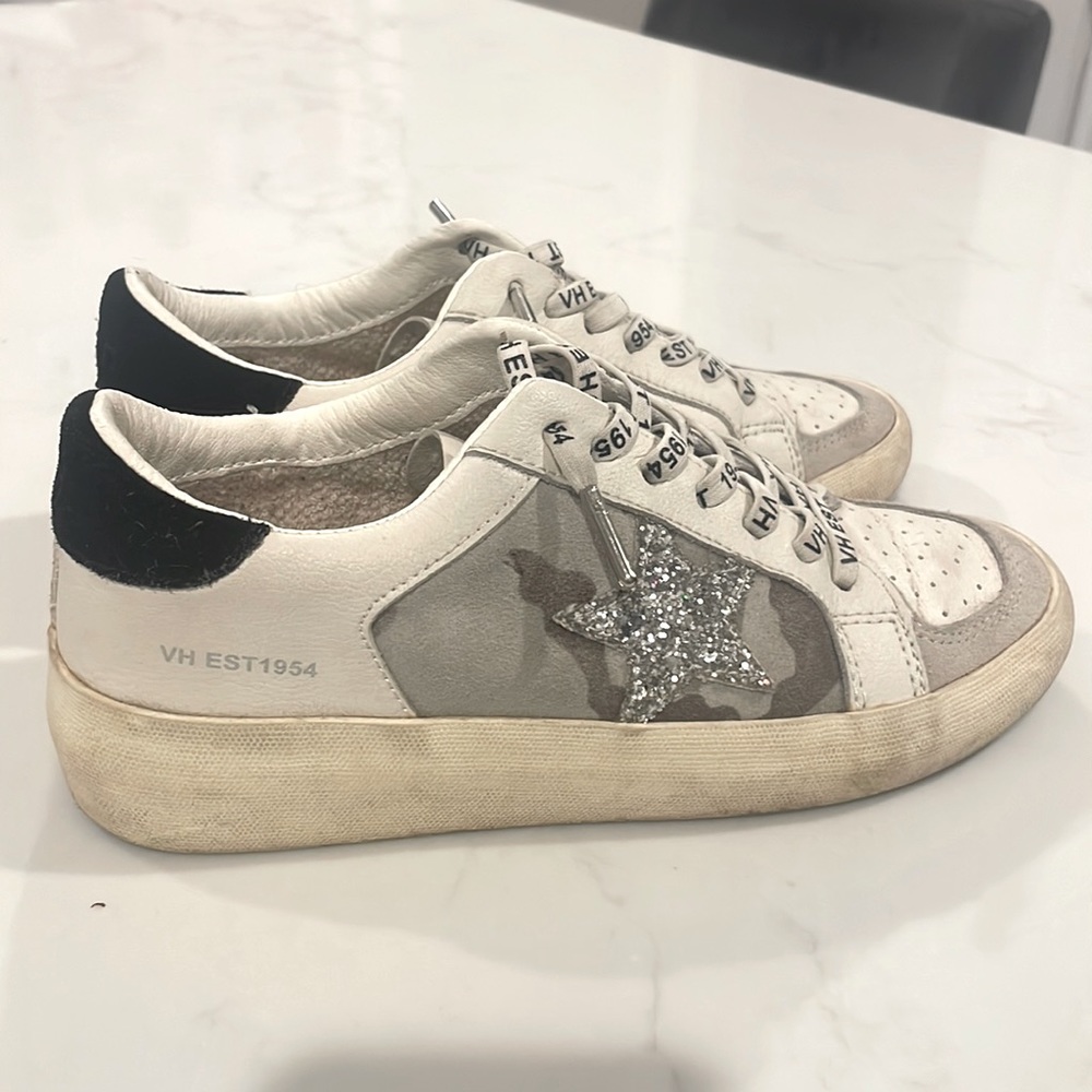 Camo Vintage Havana- size 6 (looks like Golden Goose)